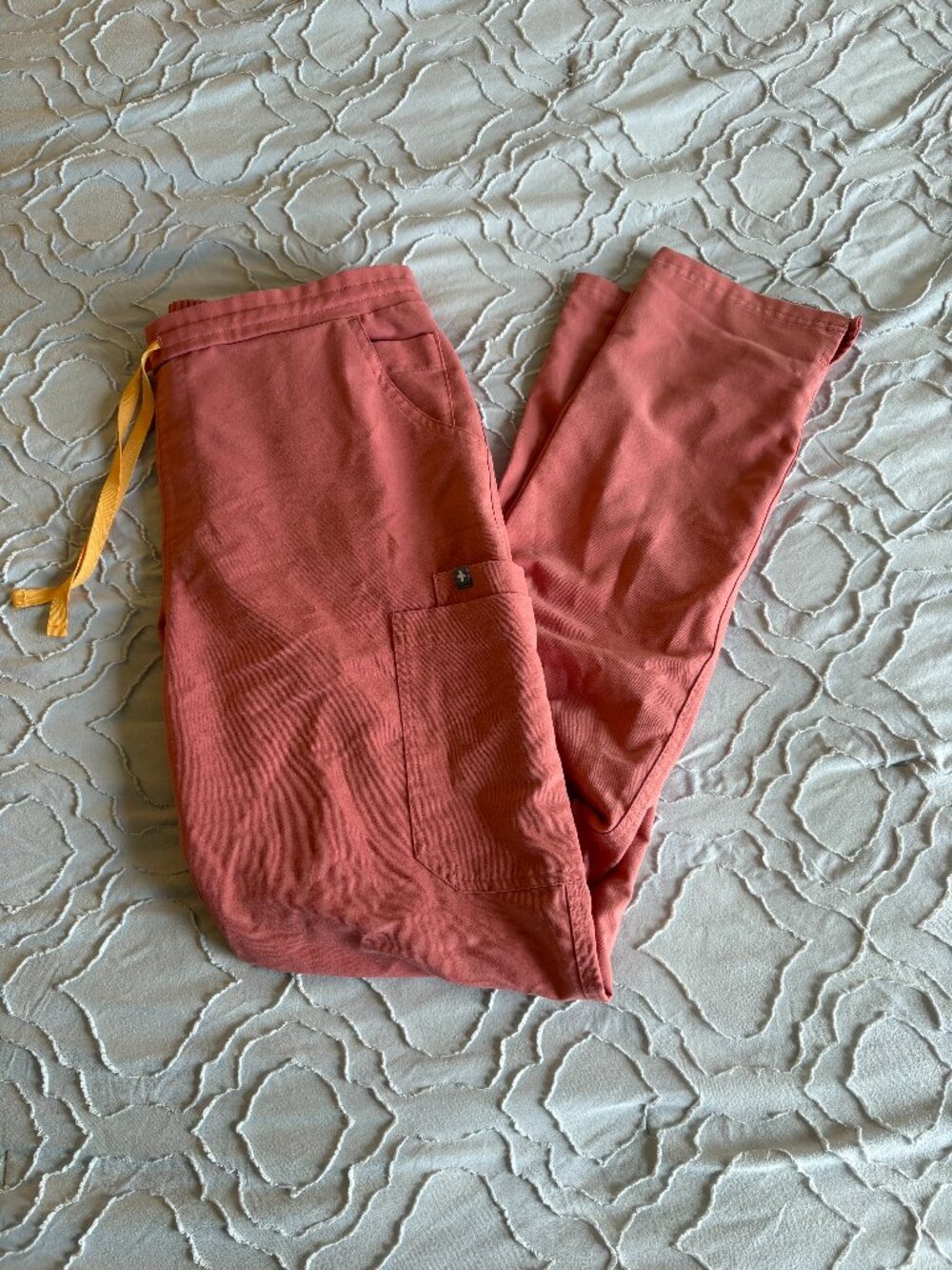 DISCONTINUED Figs Yola Skinny Scrub Pants – Coral